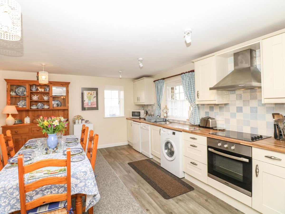 Badger Cottage Mawgan Kültér fotó