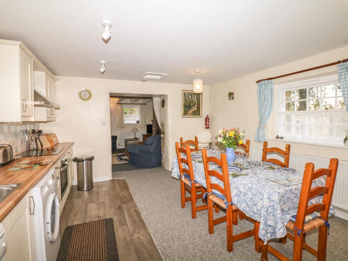 Badger Cottage Mawgan Kültér fotó
