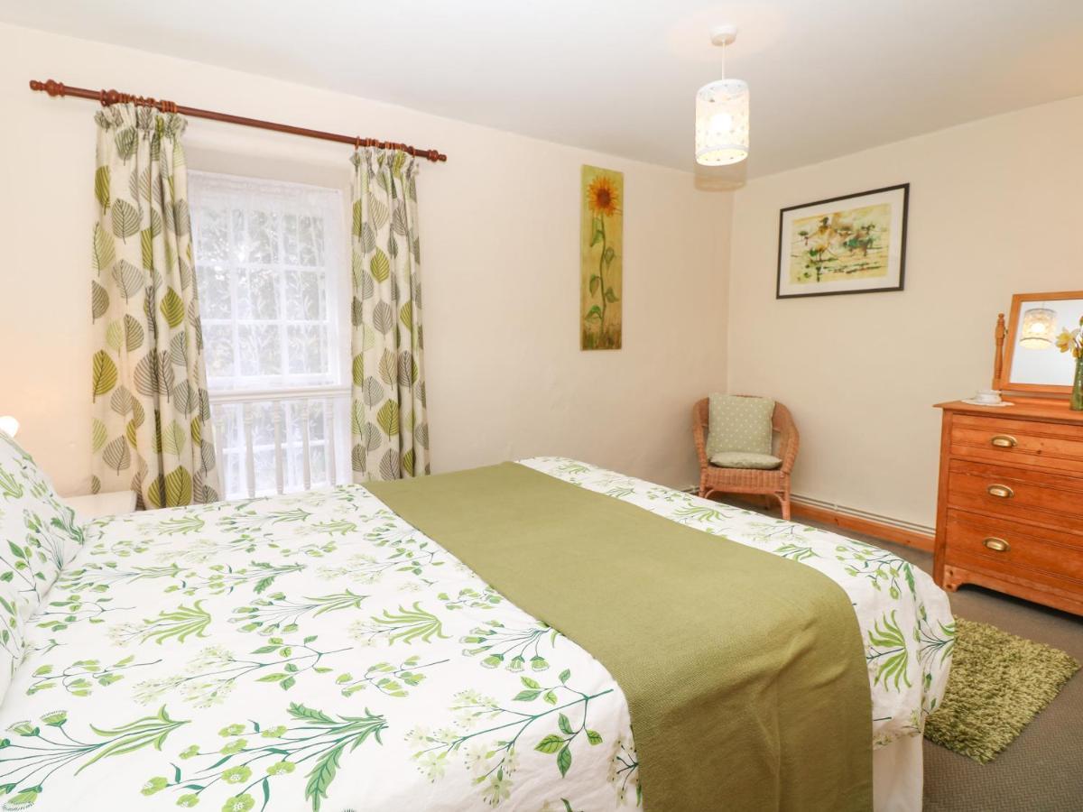 Badger Cottage Mawgan Kültér fotó
