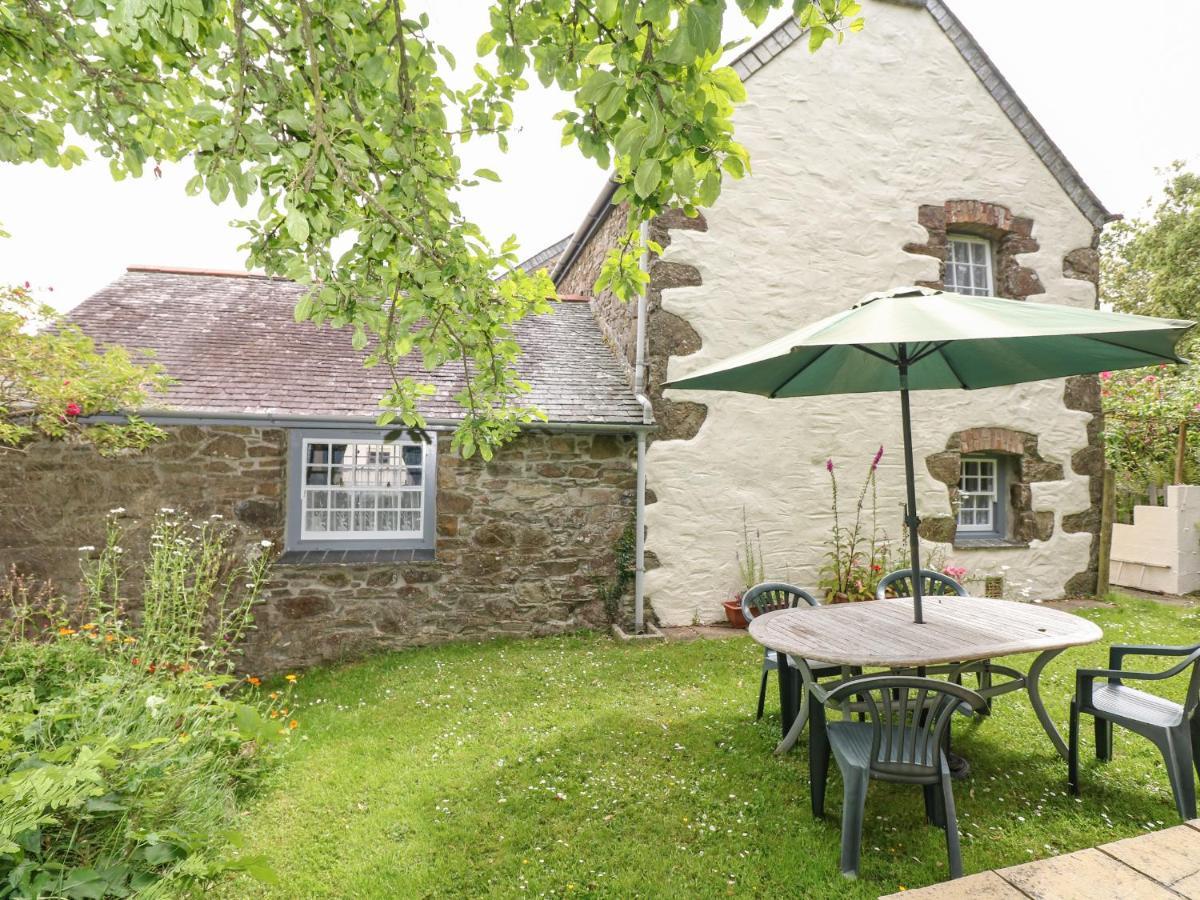 Badger Cottage Mawgan Kültér fotó